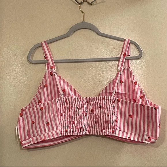OLD NAVY Matching Printed Smocked Bralette Top‎ in Strawberry Jammin' - Picture 5 of 8